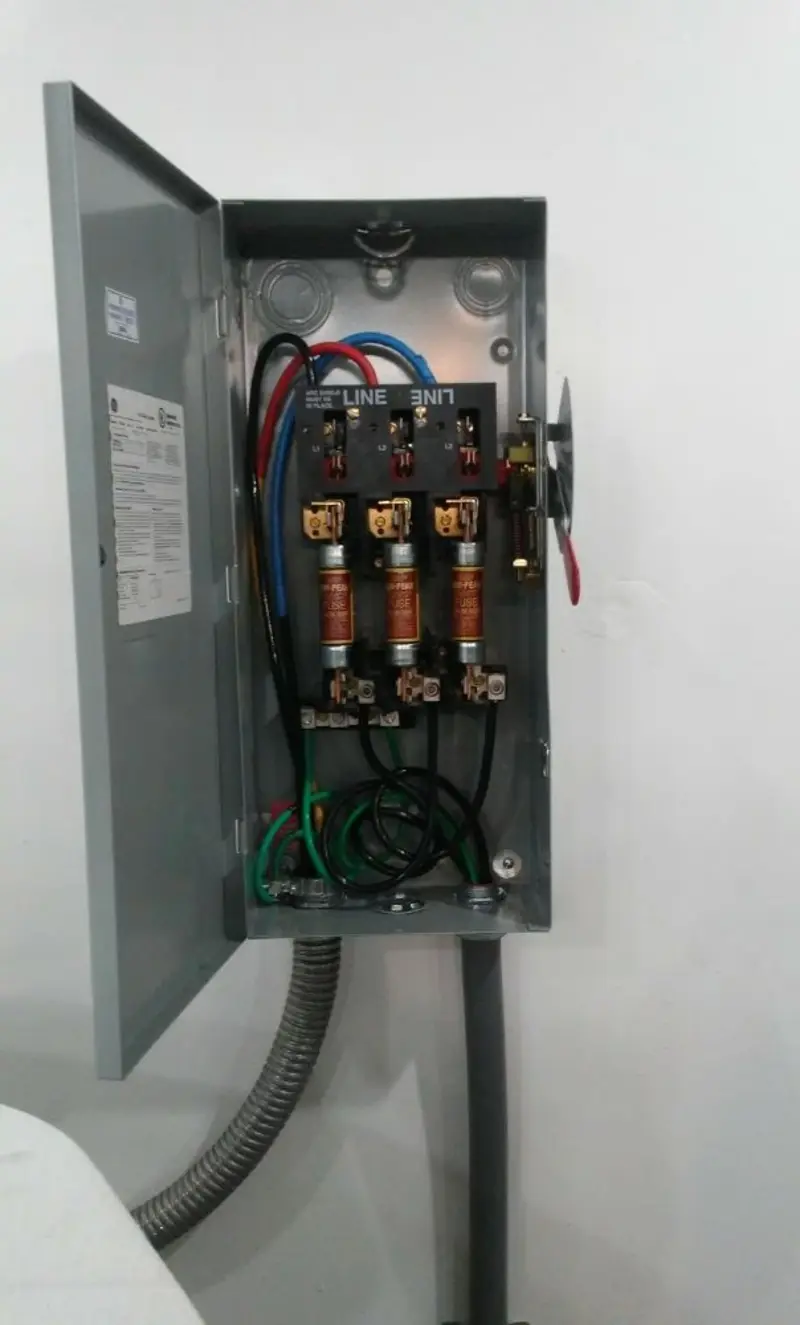 Three-phase disconnect switch installed for Smoke Detector Installation in Grand Mound